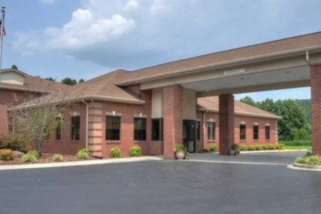 Comfort Inn Near Downtown & Blue Ridge Pkwy Marion Exteriör bild