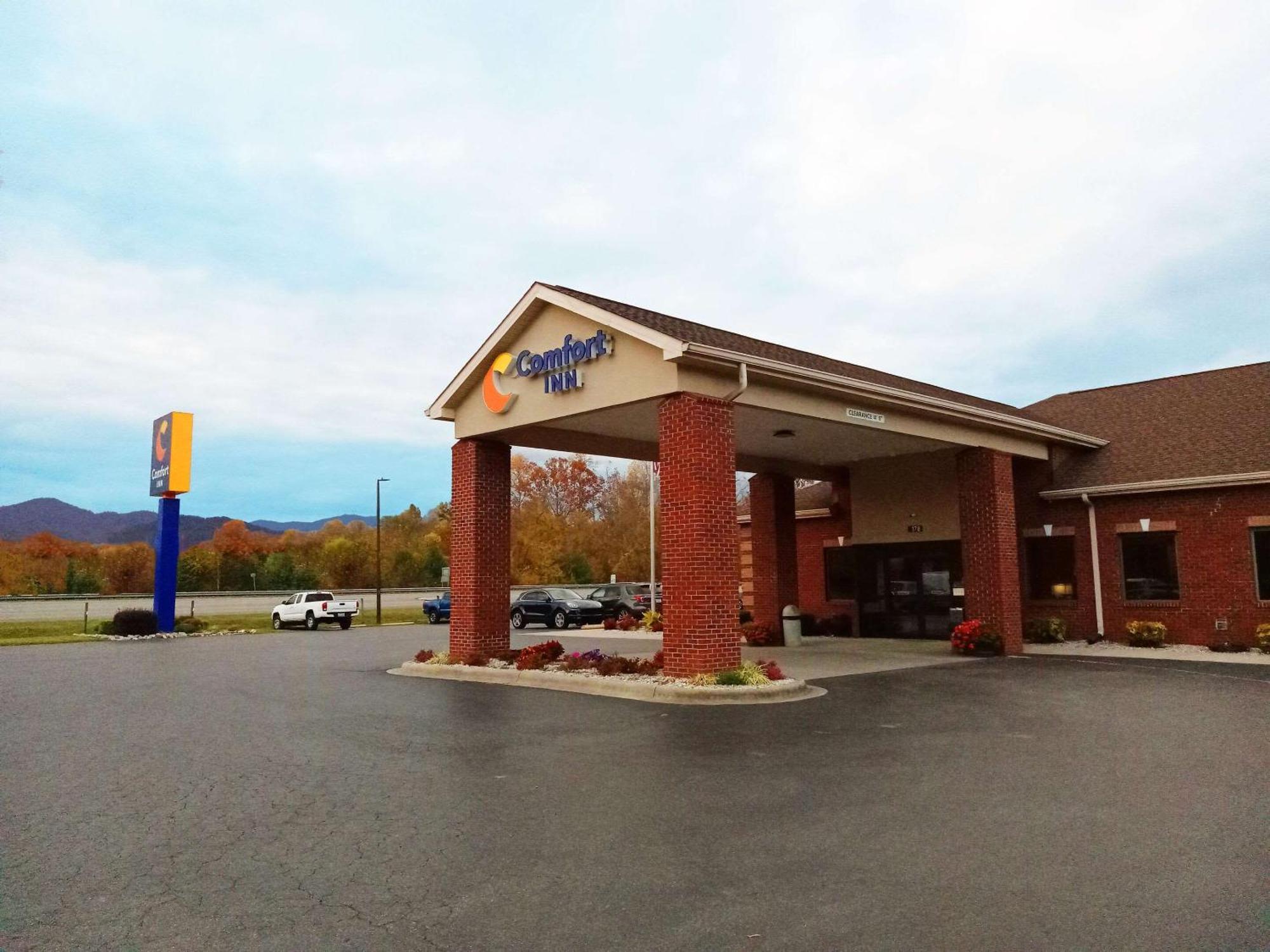Comfort Inn Near Downtown & Blue Ridge Pkwy Marion Exteriör bild