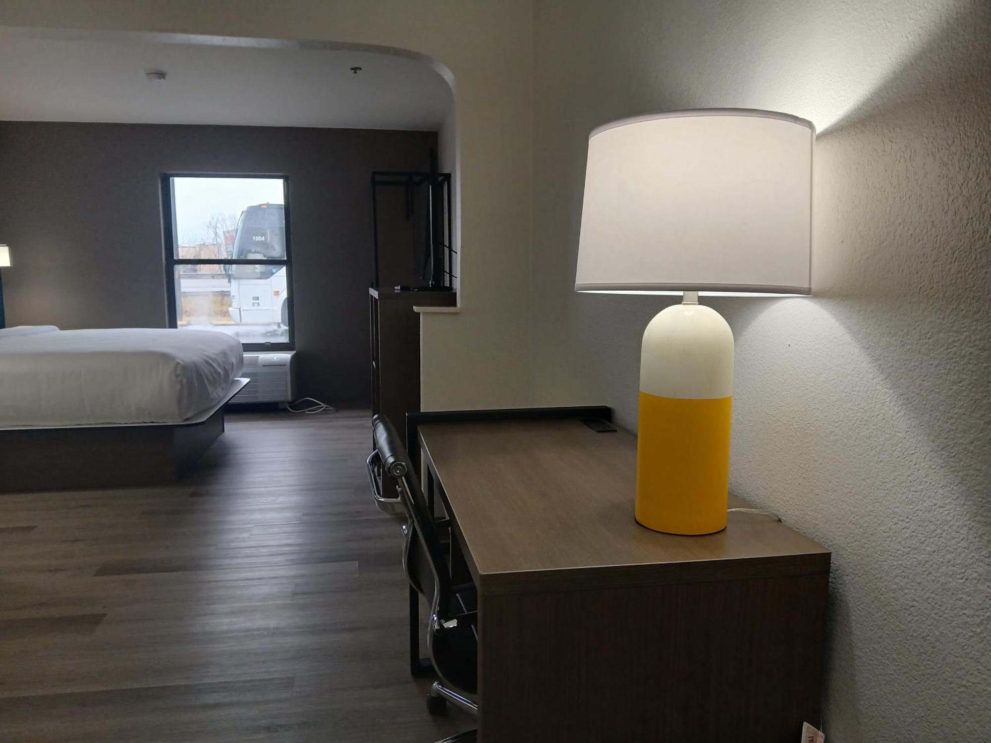 Comfort Inn Near Downtown & Blue Ridge Pkwy Marion Exteriör bild