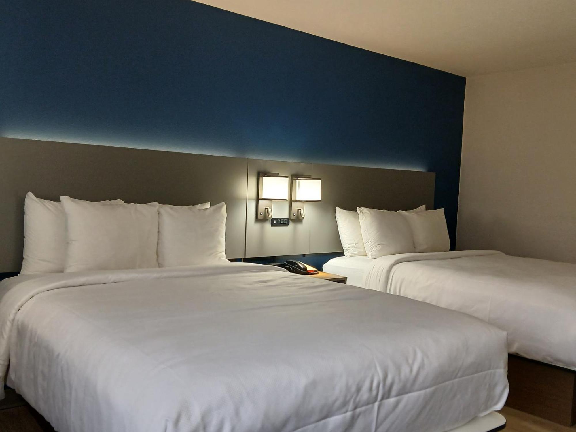 Comfort Inn Near Downtown & Blue Ridge Pkwy Marion Exteriör bild