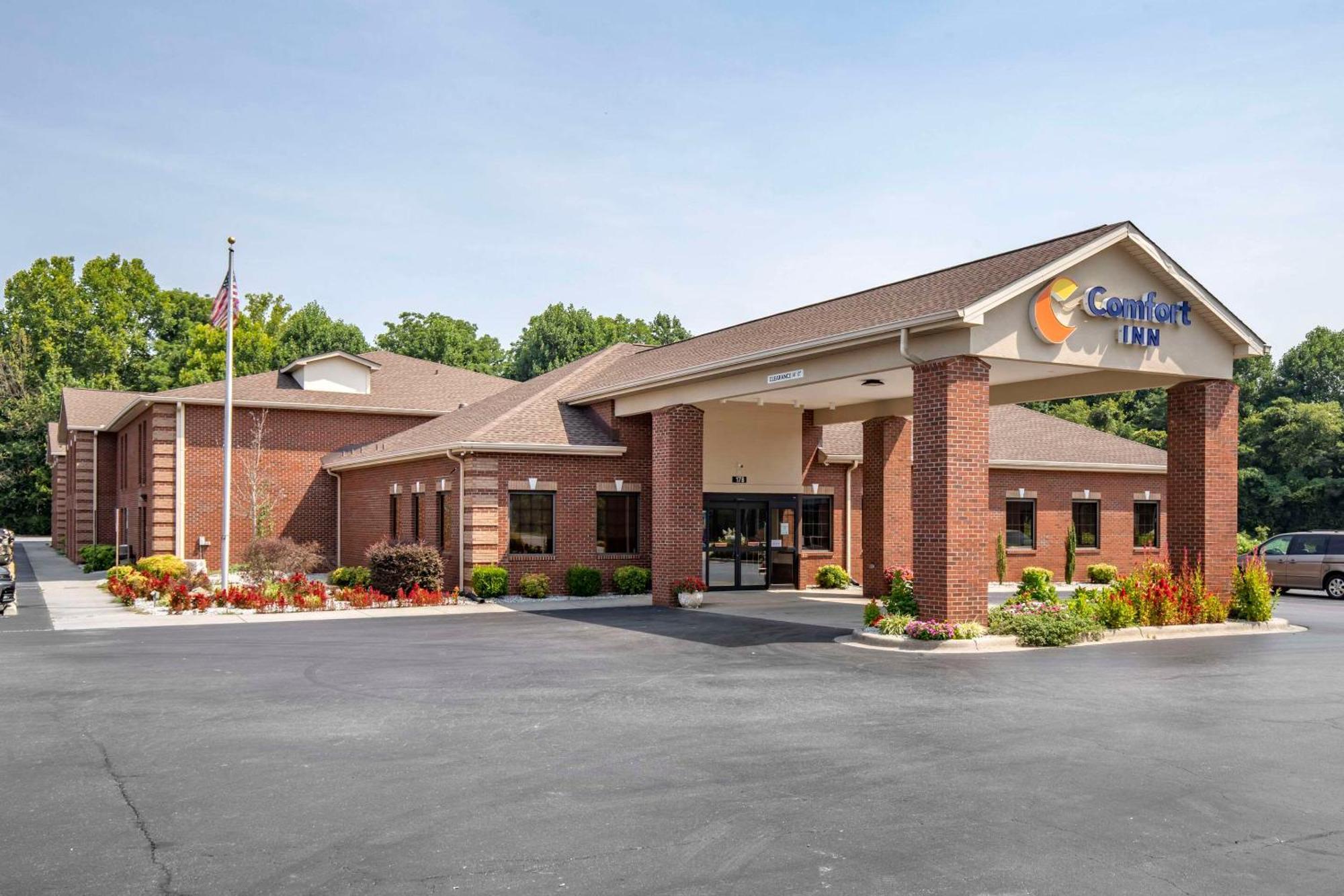 Comfort Inn Near Downtown & Blue Ridge Pkwy Marion Exteriör bild