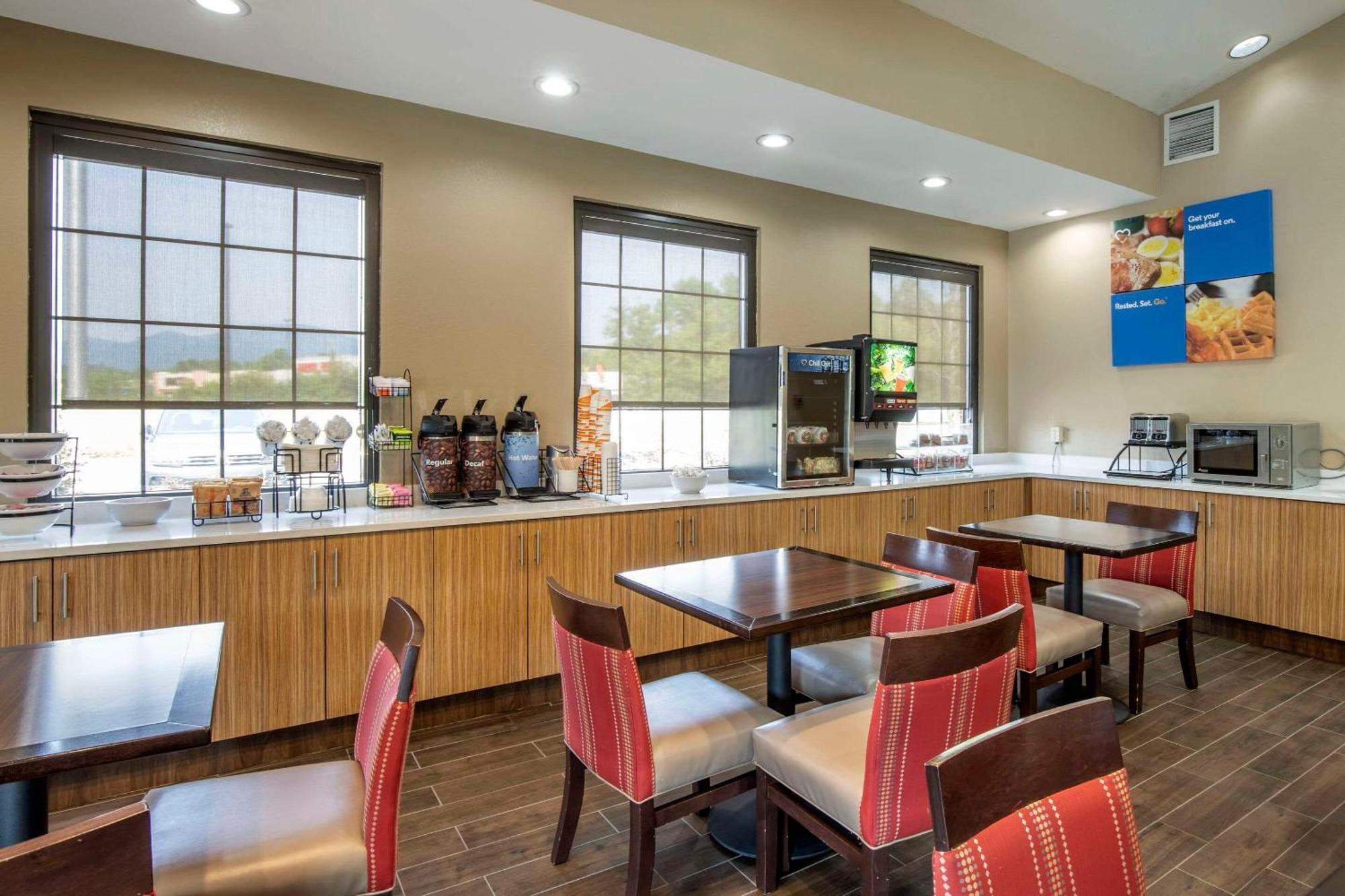 Comfort Inn Near Downtown & Blue Ridge Pkwy Marion Exteriör bild